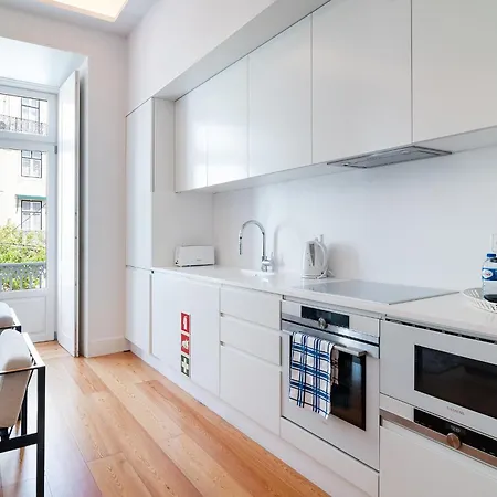 Unique Chiado, 2 Bedroom Deluxe شقة