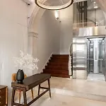 Unique Chiado, 2 Bedroom Deluxe Апартаменти *